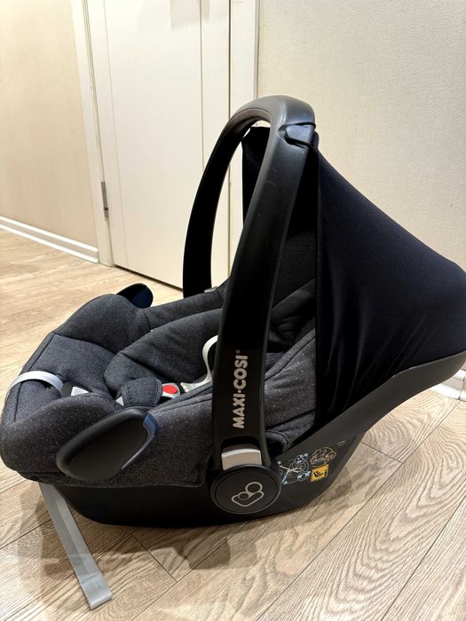 Автолюлька-переноска для новорожденных Maxi Cosi Rock