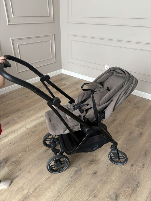 Продам коляску Maxi-Cosi Leona 2