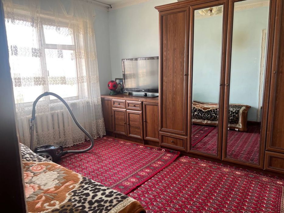 Продается 4х комнатная квартира в г.Алмалык