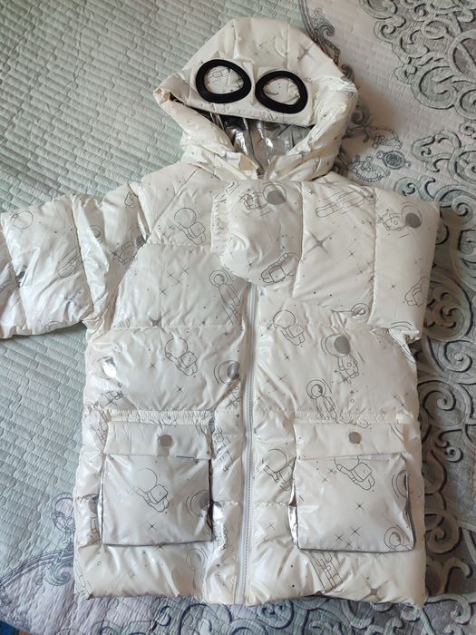 Куртка новая на 6-8 лет