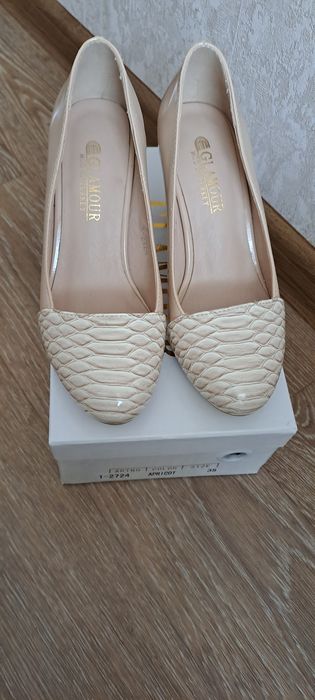 Продам туфли женские