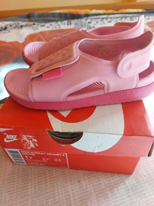 Сандали найк за момиче