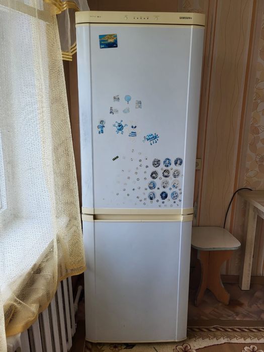 Холодильник SAMSUNG