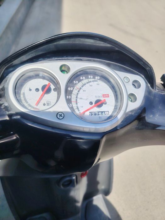 Скутер Aprilia 50 cc