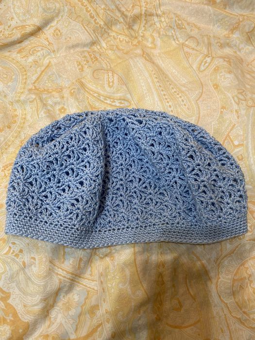 Берет вязаный (шапочка)