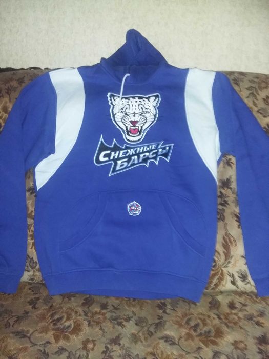 Продам костым "Снежные барсы"