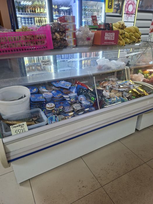 Холодильник витринный