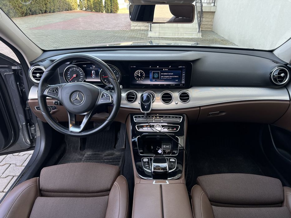 Mercedes E 220 4 Matic AMG