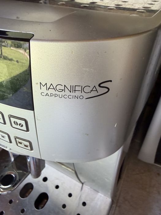 Кафе автомат Delongi  Magnefika S cappuccino