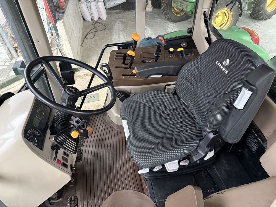 Tractor John deere 6620 Cu incarcator 132 CP