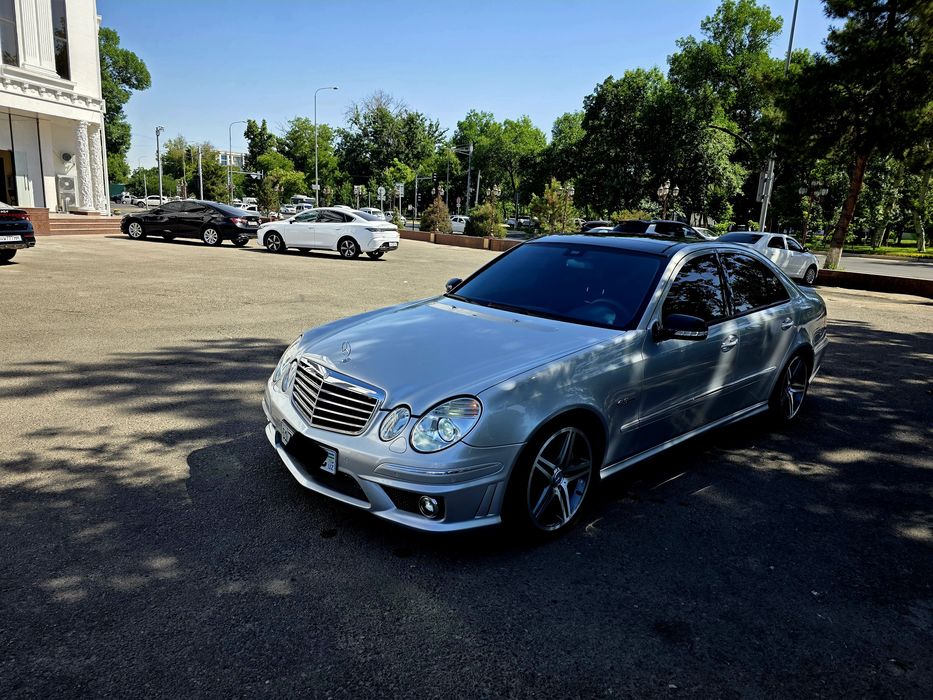 Mercedes benc 63 AMG 211