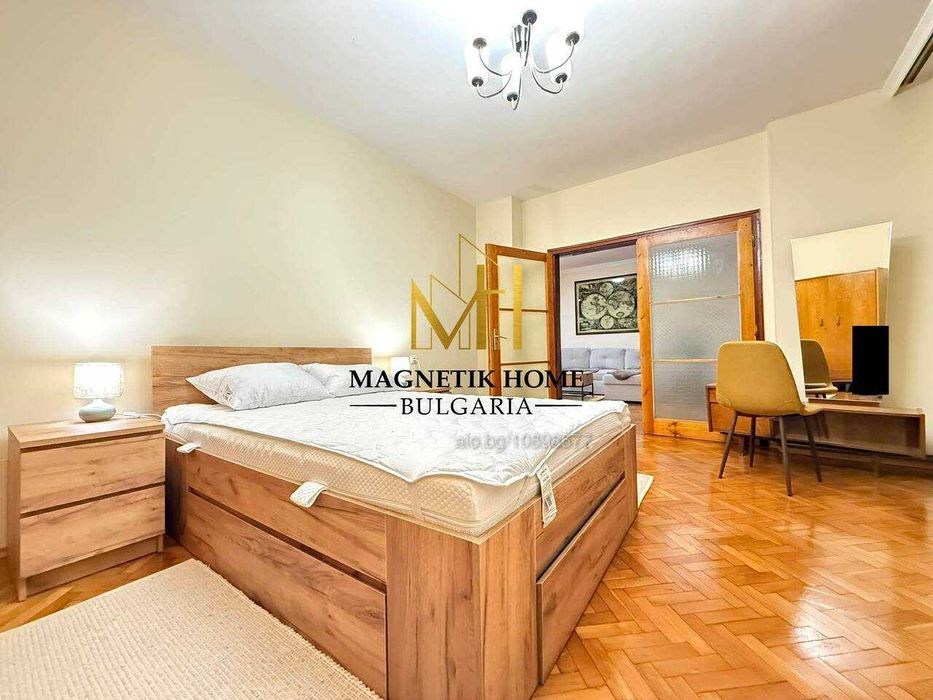 Автентичен ЧЕТИРИСТАЕН апартамент с ПАРНО в ж.к. Възраждане