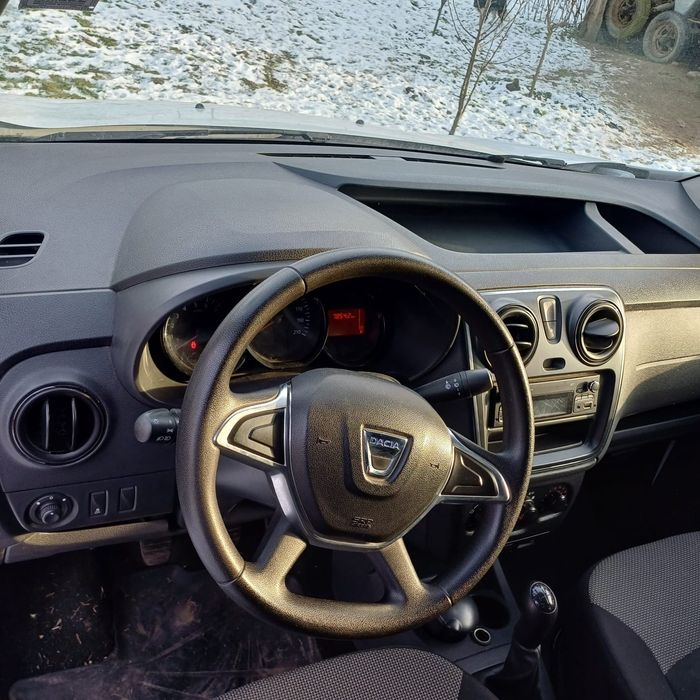 Mașina în stare foarte bună