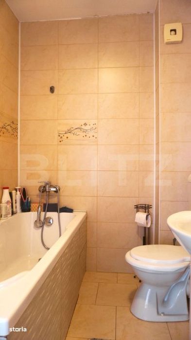 Apartament 3 camere, 53 mp, etaj intermediar, parcare, Sesul de Sus