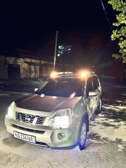 Nissan x trail sotiladi