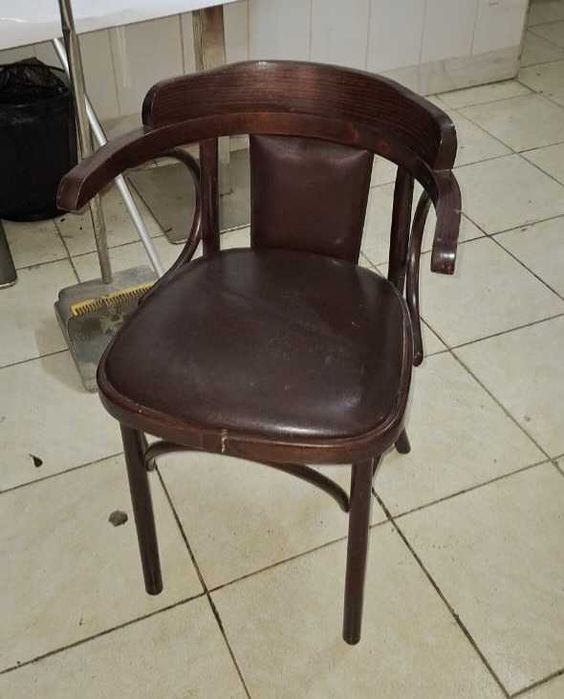 Продам разные стулья и диваны