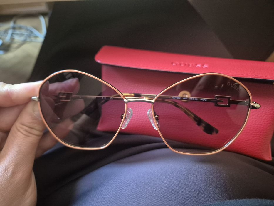Дамски слънчеви очила Guess