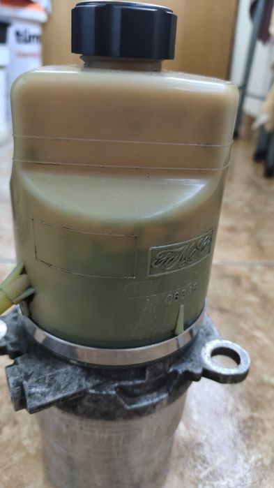 Pompă servodirecție Ford Focus 2