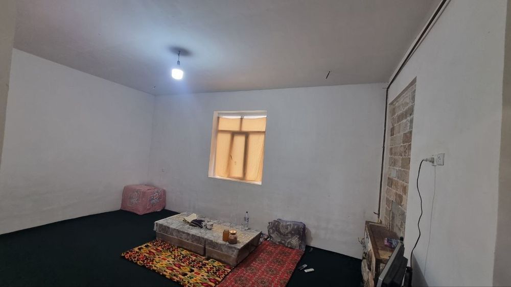 Участка сотилади 6 сотих 4 хона ошхона хаммом битган