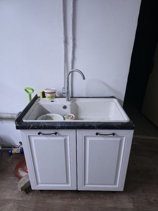 Кухонный горнитур продаю срочно