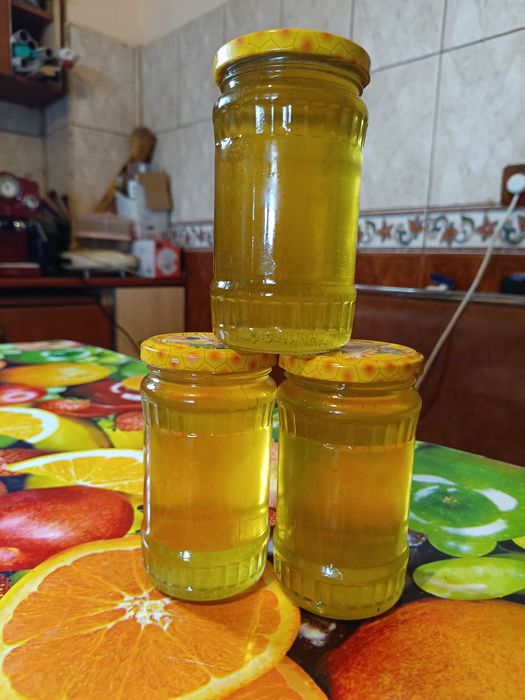 Miere pură, direct de la stupi – Sănătate la borcan!