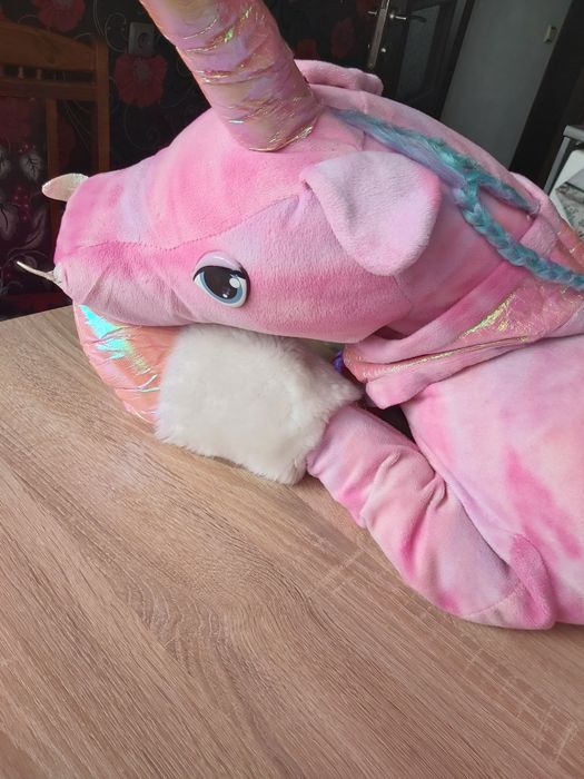 Голям плюшен еднорог