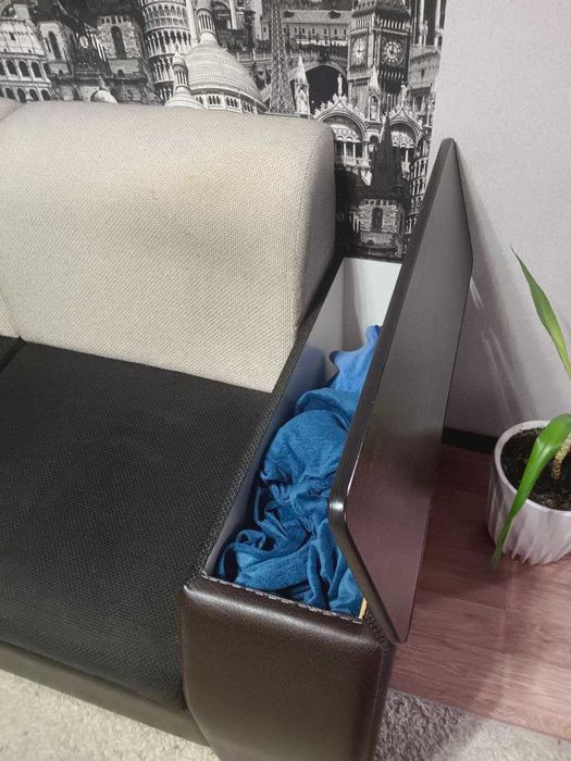 Раскладной диван б.у