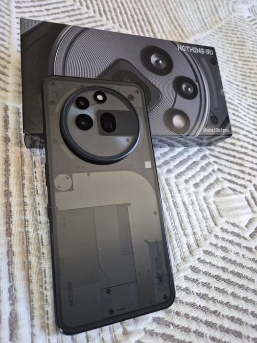 Продавам Nothing phone 3 a pro