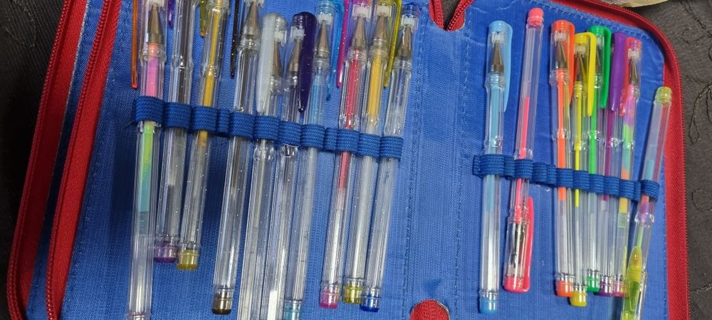 Оригинален калъф за ученически пособия