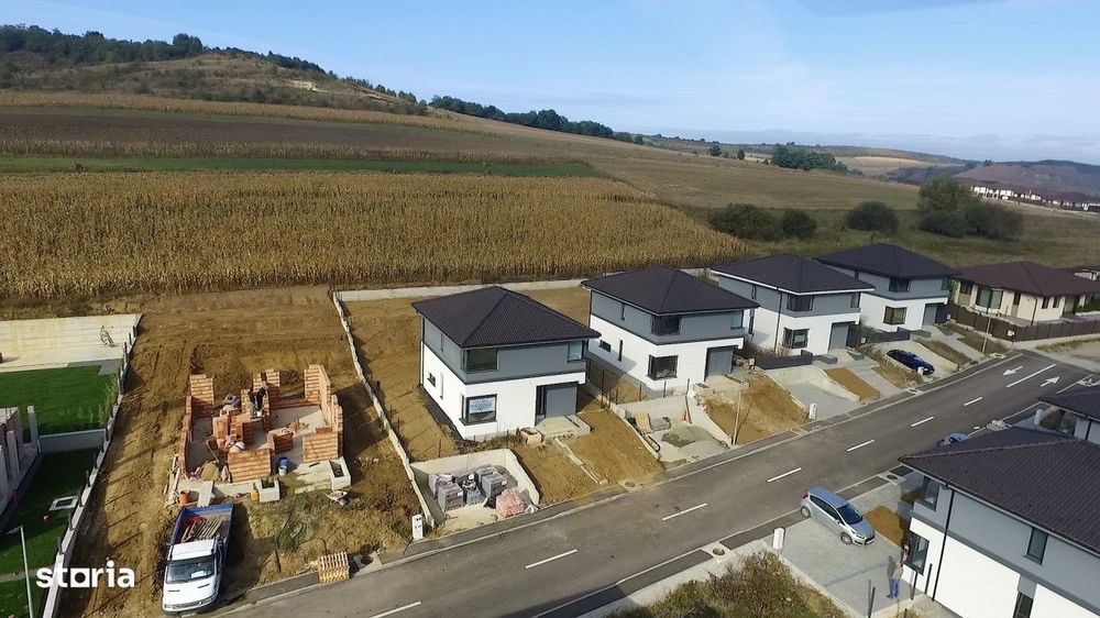 Casa individuala de vanzare in Corusu – finisata exterior, interior