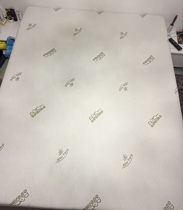 De vanzare saltea pat dormitor