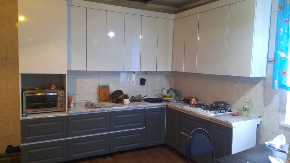 Продаю кухонный гарнитур