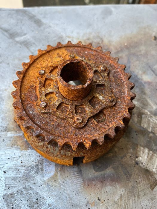 Лазерно почистване на ръжда боя реставрация на оръжия ретро автомобили