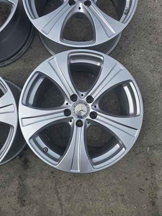 Jante aliaj originale r18 pt Mercedes C si E