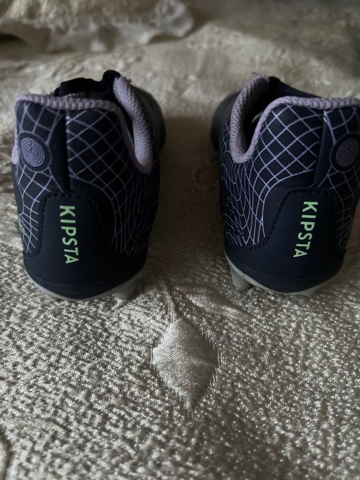 Детски обувки за футбол. Номер 32