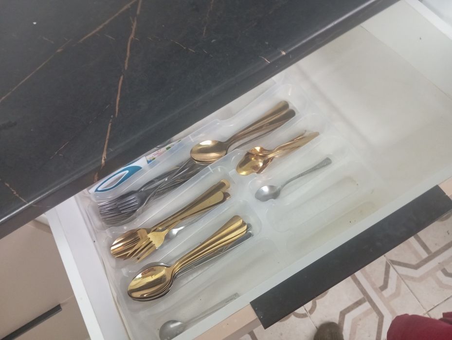 Срочно продам кухоный гарнетур