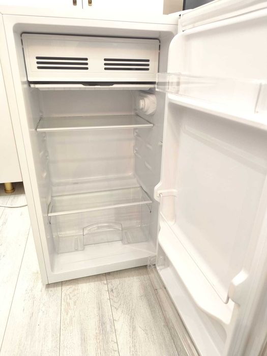 Vând frigider Vision chef aproape nou