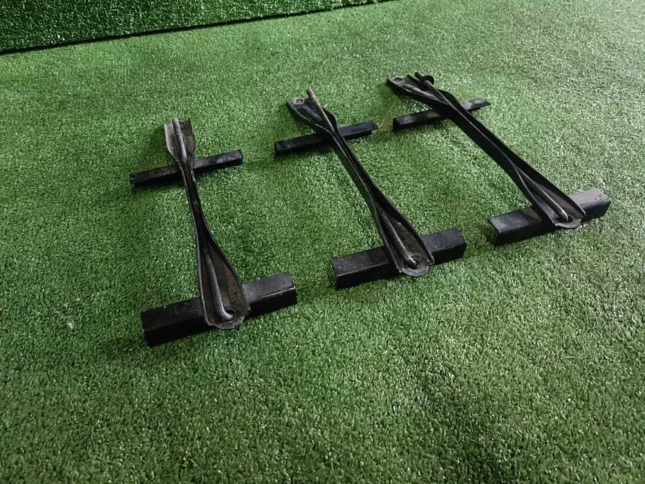 Крепление аккумулятора от Toyota Camry 40 45