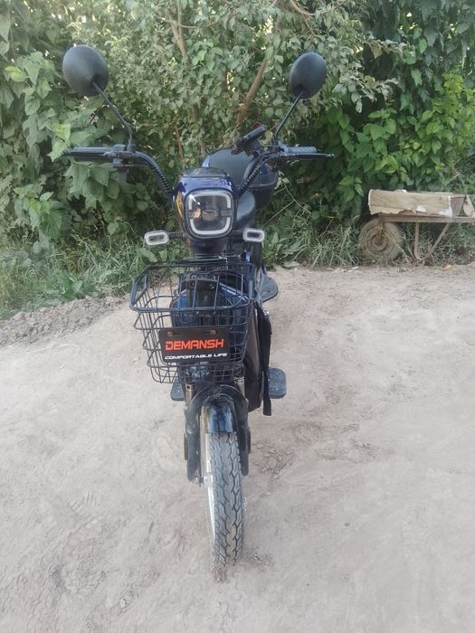 Skuterni narhi kelishiladi kaskasi skuterni  plashi xsmfa zaryadchiki