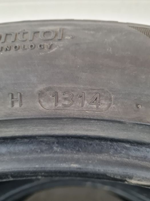 Зимни гуми 2 броя HANKOOK WinterIcept Evo 235 50 R18 дот 1314