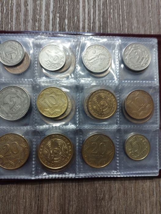 Продам для коллекции монеты Р К.