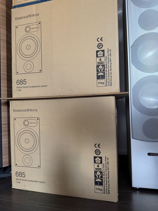 Boxe Bowers & Wilkins 685/100W/La Cutie Impecabile