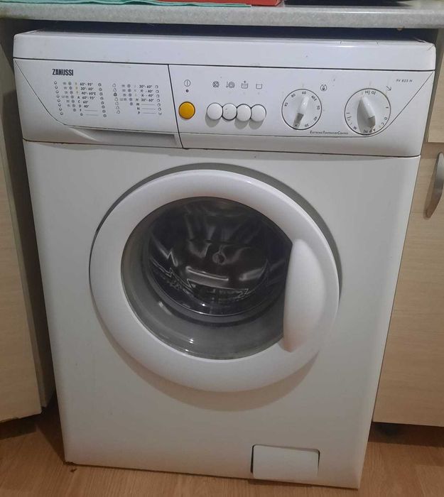 Продам шкафы и стиральную машинку