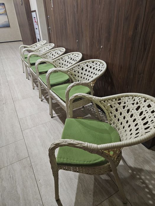 Столы и стулья,гамак  б/у в отличном состоянии