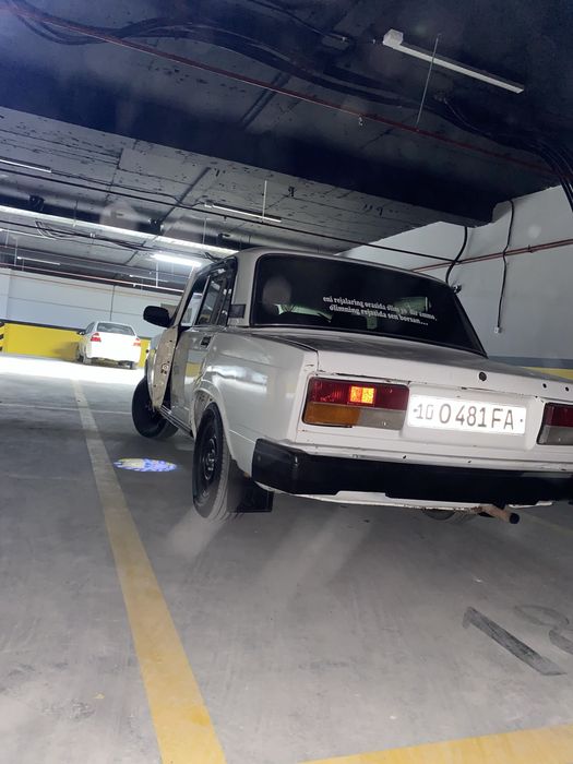 Vaz 2105 narxi 1500 dollr