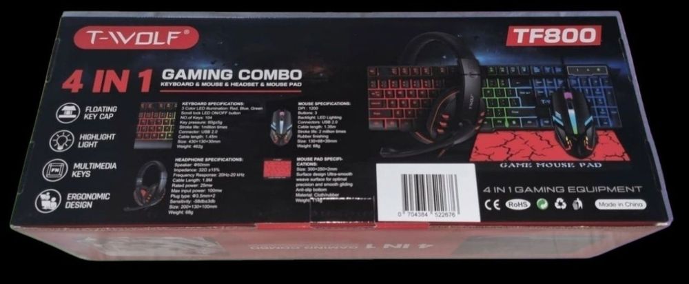 De vanzare Tastatura gaming RGB neagră cu LED-uri noi, cu cablu. Vine mpreună cu un mousepad cadou. Nou nout.Nu a fost deloc folosit.