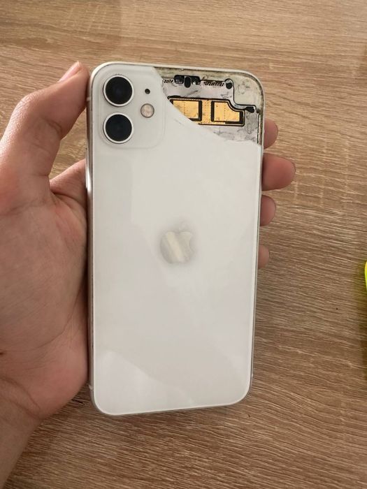 Iphone 11 sotiladi