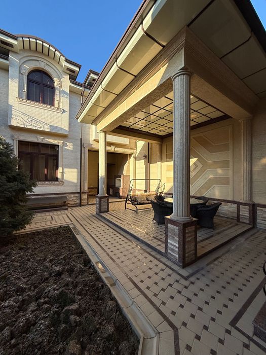 Продается дом. Первая линия