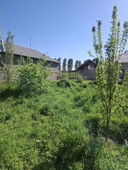 4 sotix uchastka sotiladi