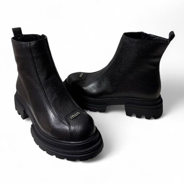 Дизайнерски дамски боти от естествена кожа